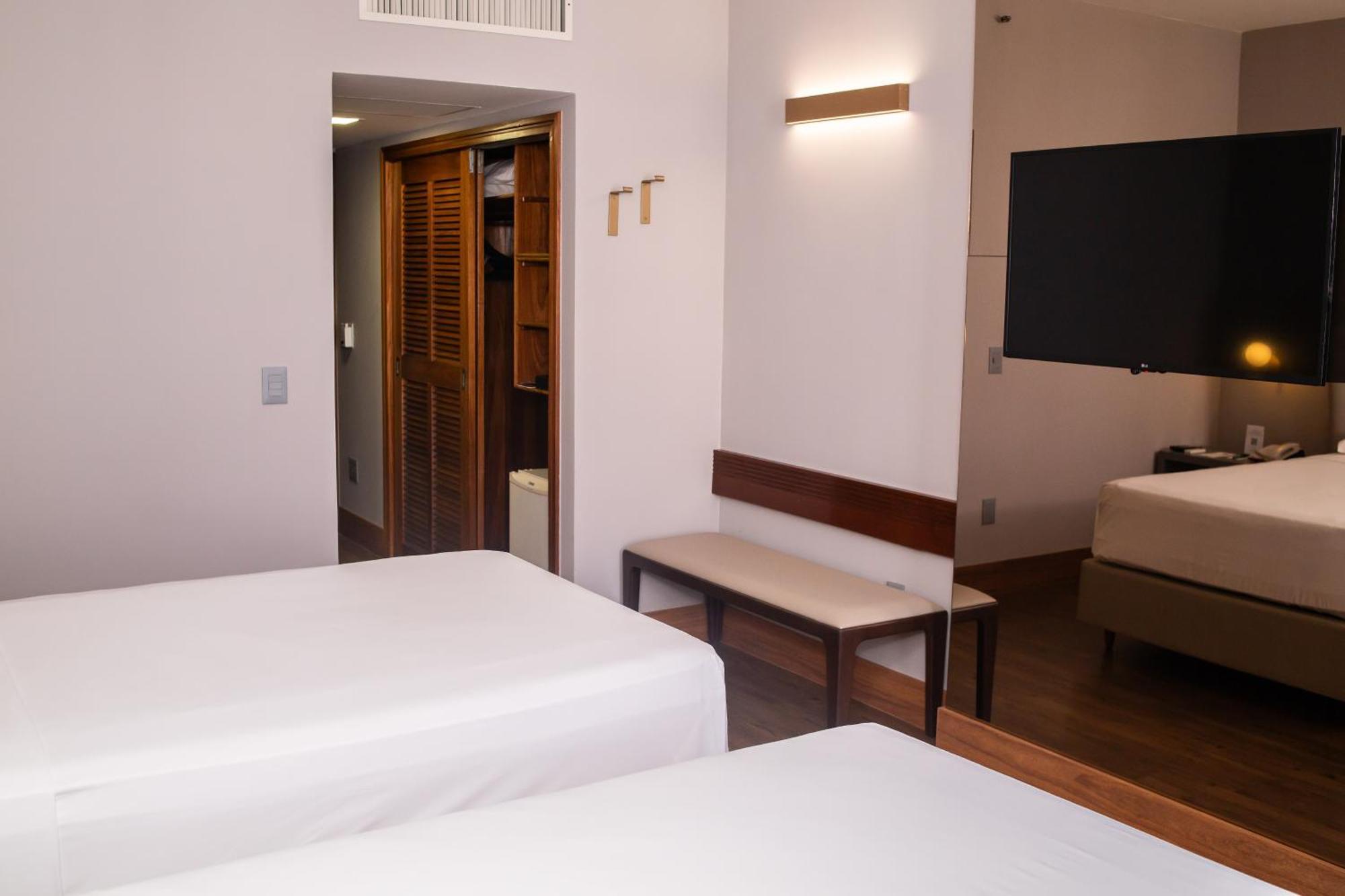 Ouro Minas Hotel Belo Horizonte, Dolce By Wyndham Экстерьер фото A room at the hotel