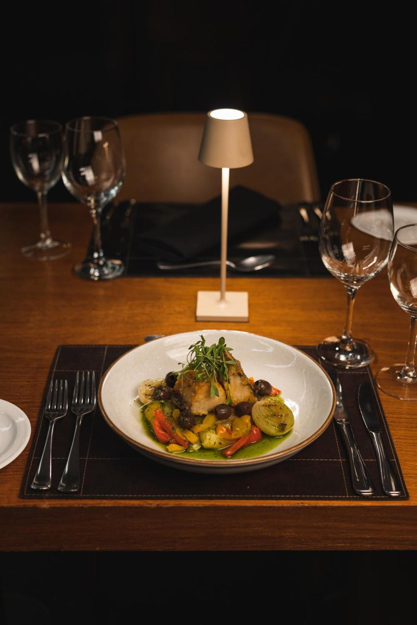 Ouro Minas Hotel Belo Horizonte, Dolce By Wyndham Экстерьер фото A meal at the restaurant