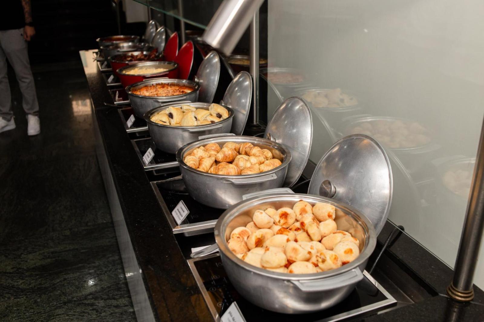 Ouro Minas Hotel Belo Horizonte, Dolce By Wyndham Экстерьер фото A chafing dish