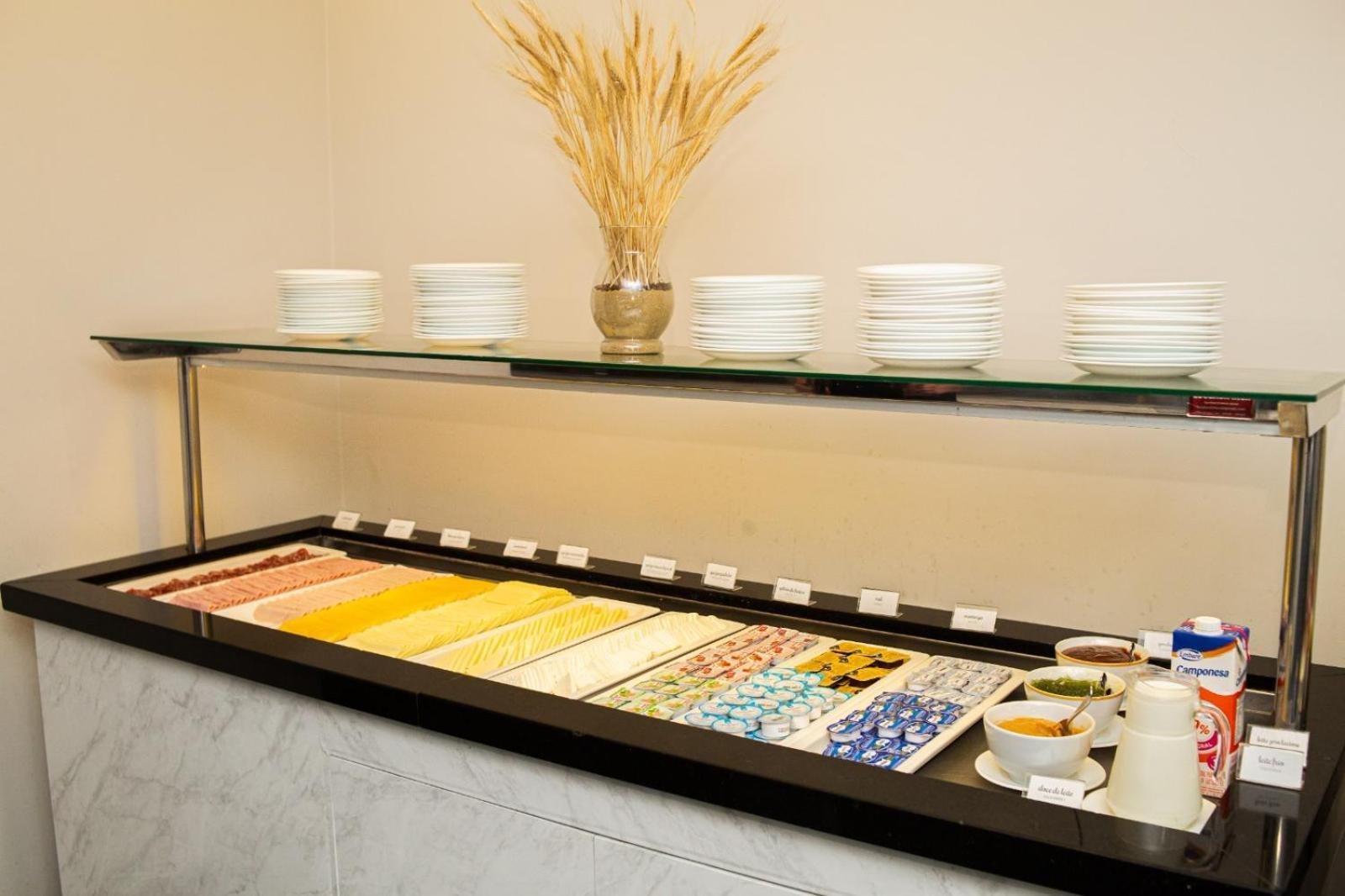 Ouro Minas Hotel Belo Horizonte, Dolce By Wyndham Экстерьер фото A salad bar